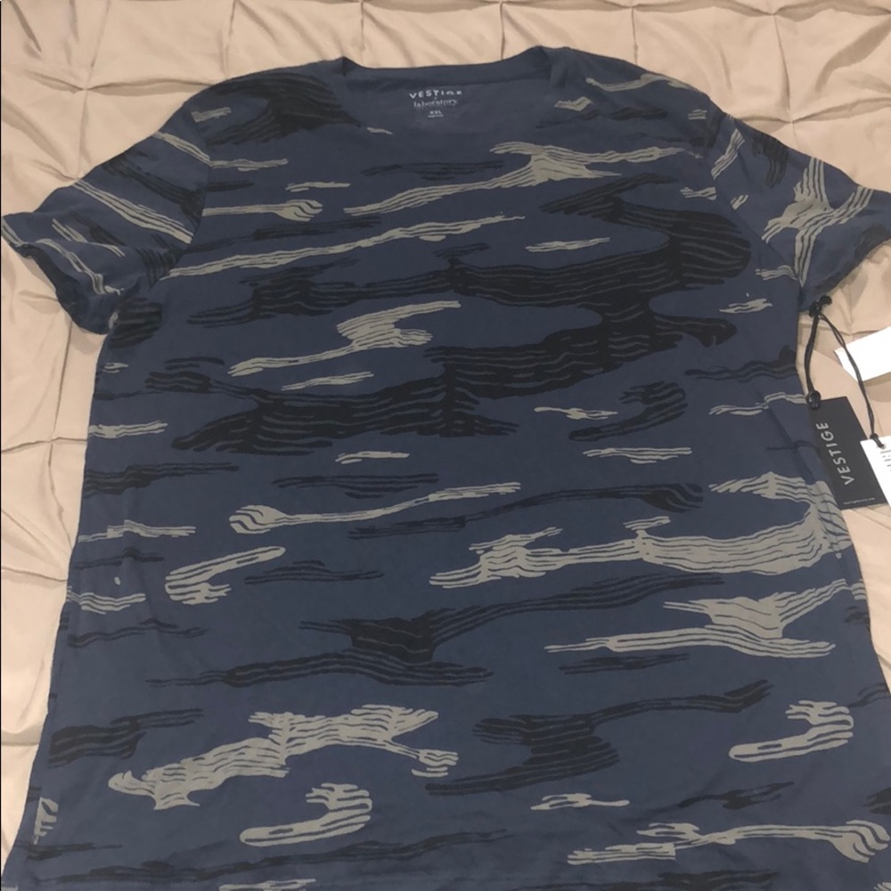 Vestige t-shirt size XXL brand new